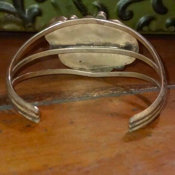 ✨Host Pick✨ Vintage Turquoise & Coral Native Cuff - Picture 7 of 11